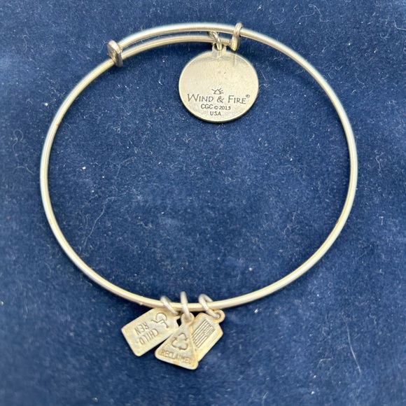 Beautiful Bracelet - Picture 2 of 3